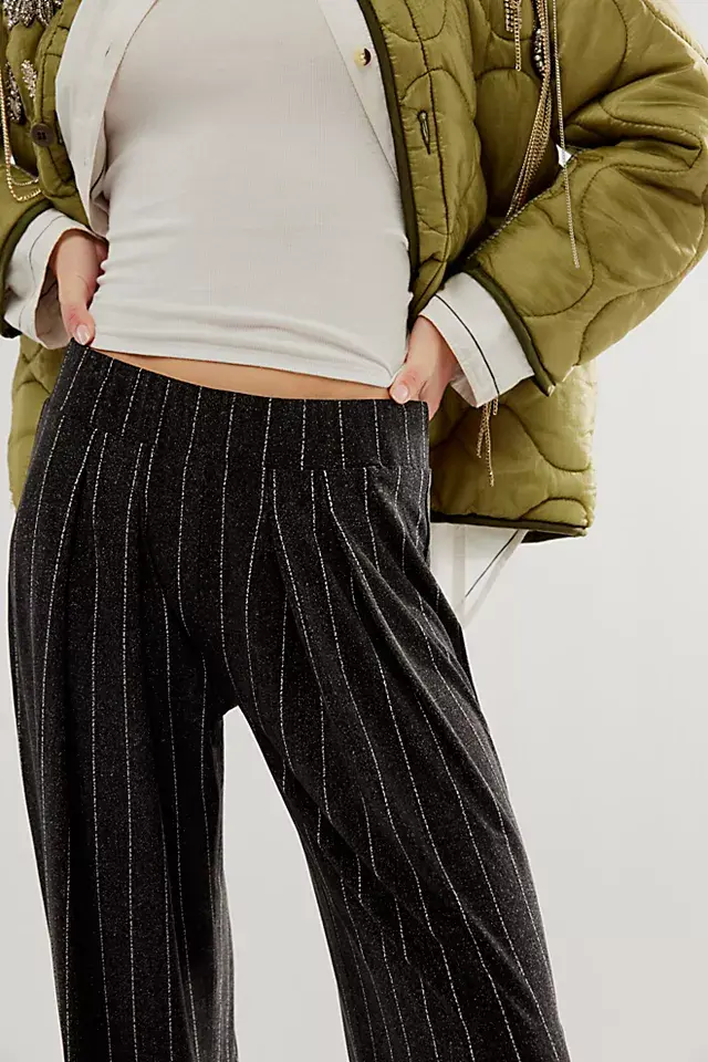 Free People Low-Rise Pleated Trousers. 3