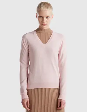pastel pink v-neck sweater in pure merino wool