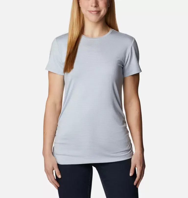 Columbia Women's Leslie Falls™ Short Sleeve Shirt. 1