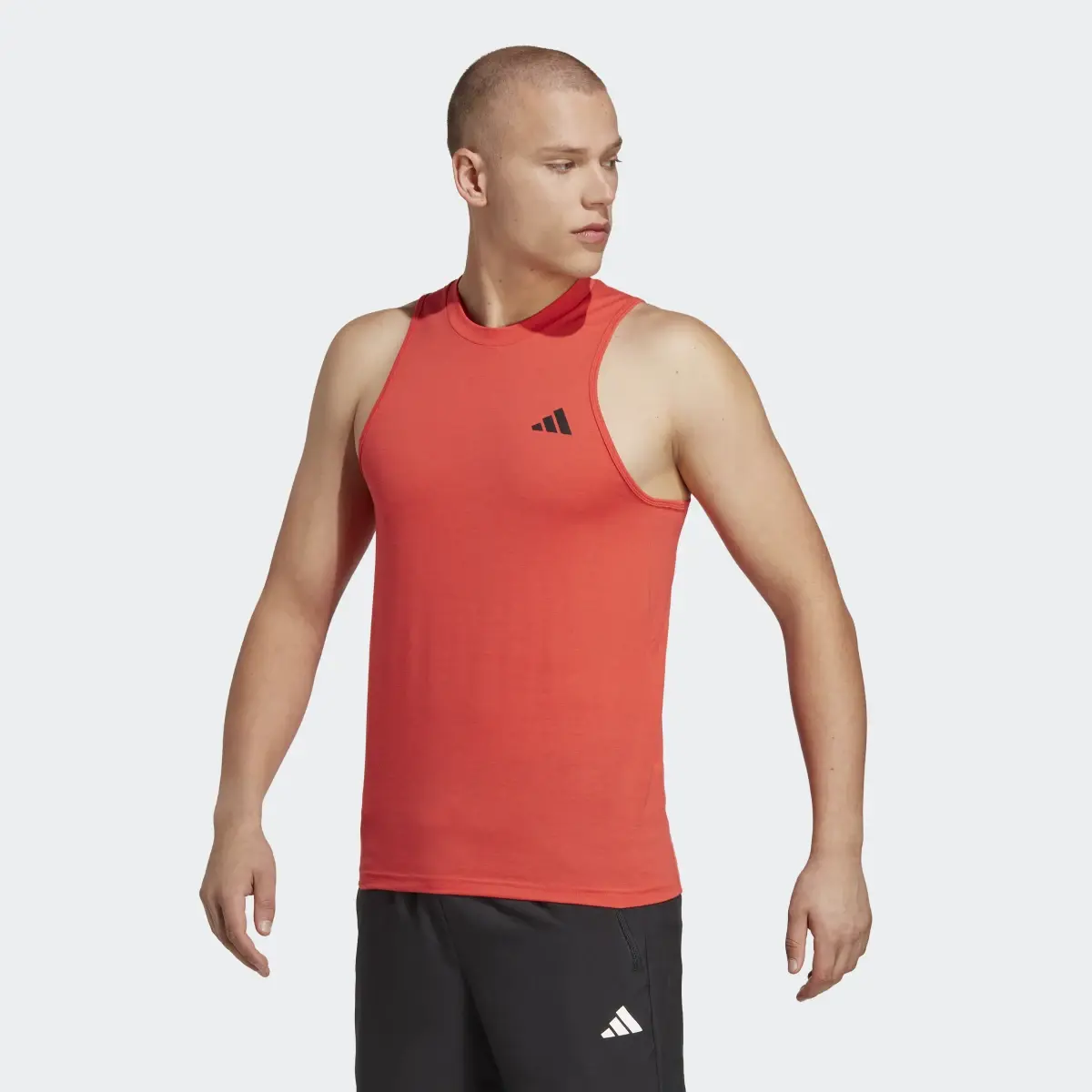Adidas T-shirt d'entraînement sans manches Train Essentials Feelready. 2