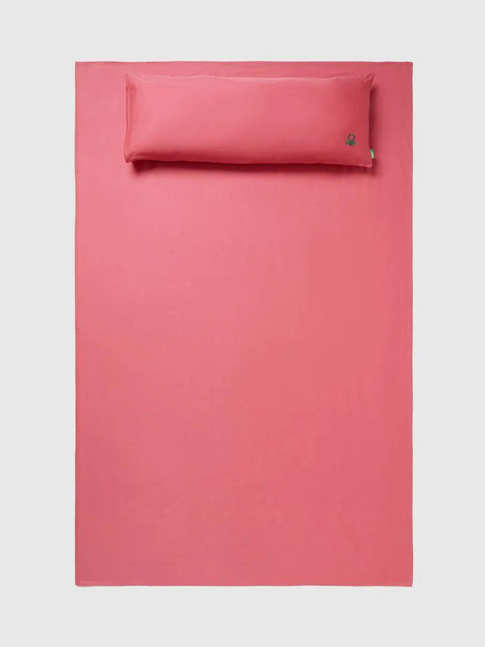 Benetton set of pink single green sheets. 1