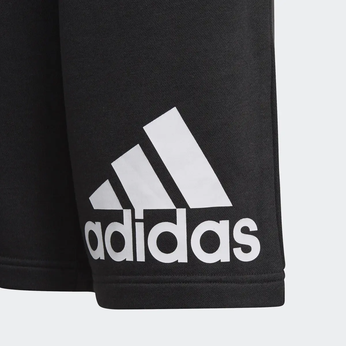 Adidas Essentials Shorts. 3