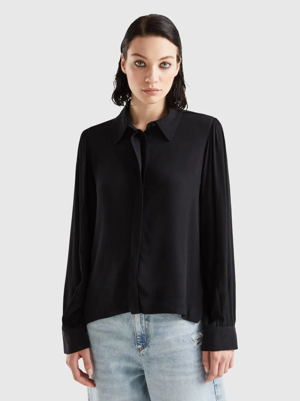 Benetton shirt in pure viscose. 1