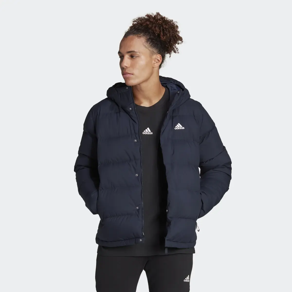 Adidas Chaqueta de plumón con capucha Helionic. 2