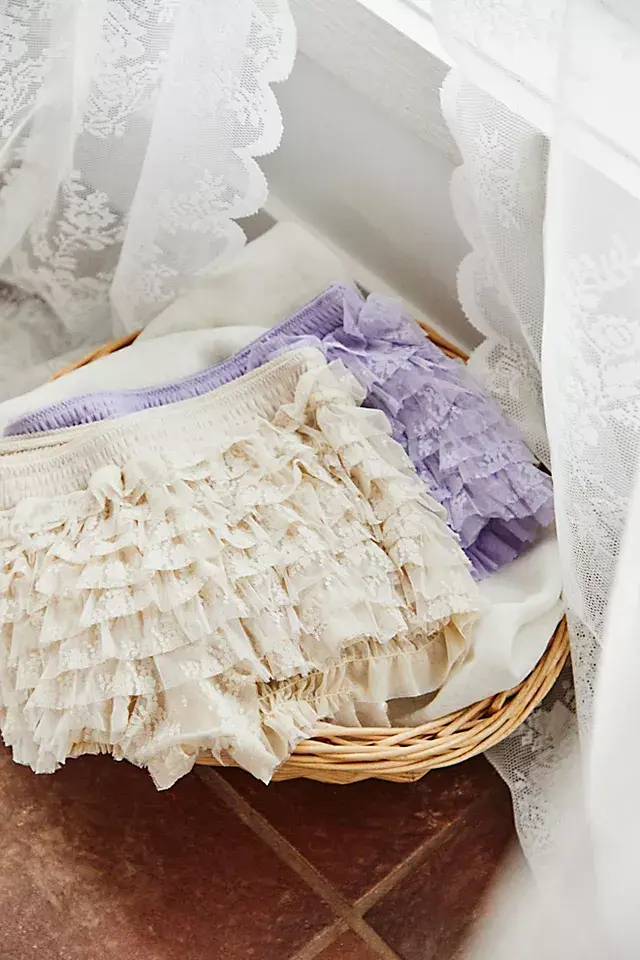 Free People Feeling For Lace Shorties. 2