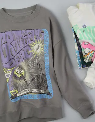 American Eagle Oversized Grateful Dead Graphic Sweatshirt. 2 American Eagle Oversized Grateful Dead Graphic Sweatshirt. 2