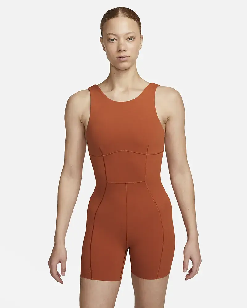 Nike Yoga Dri-FIT Luxe. 1