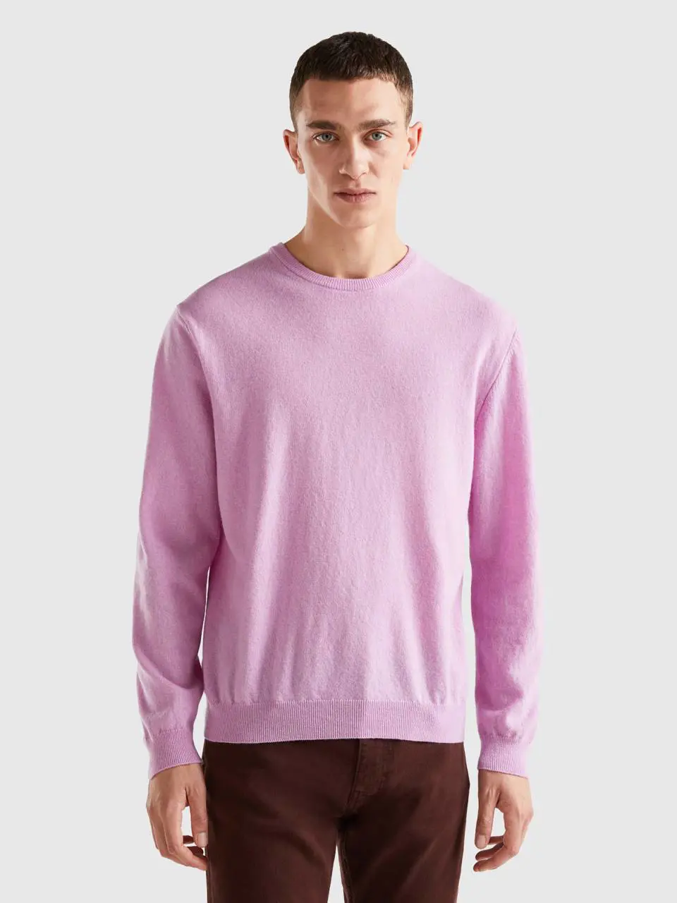 Benetton lilac crew neck sweater in pure merino wool. 1