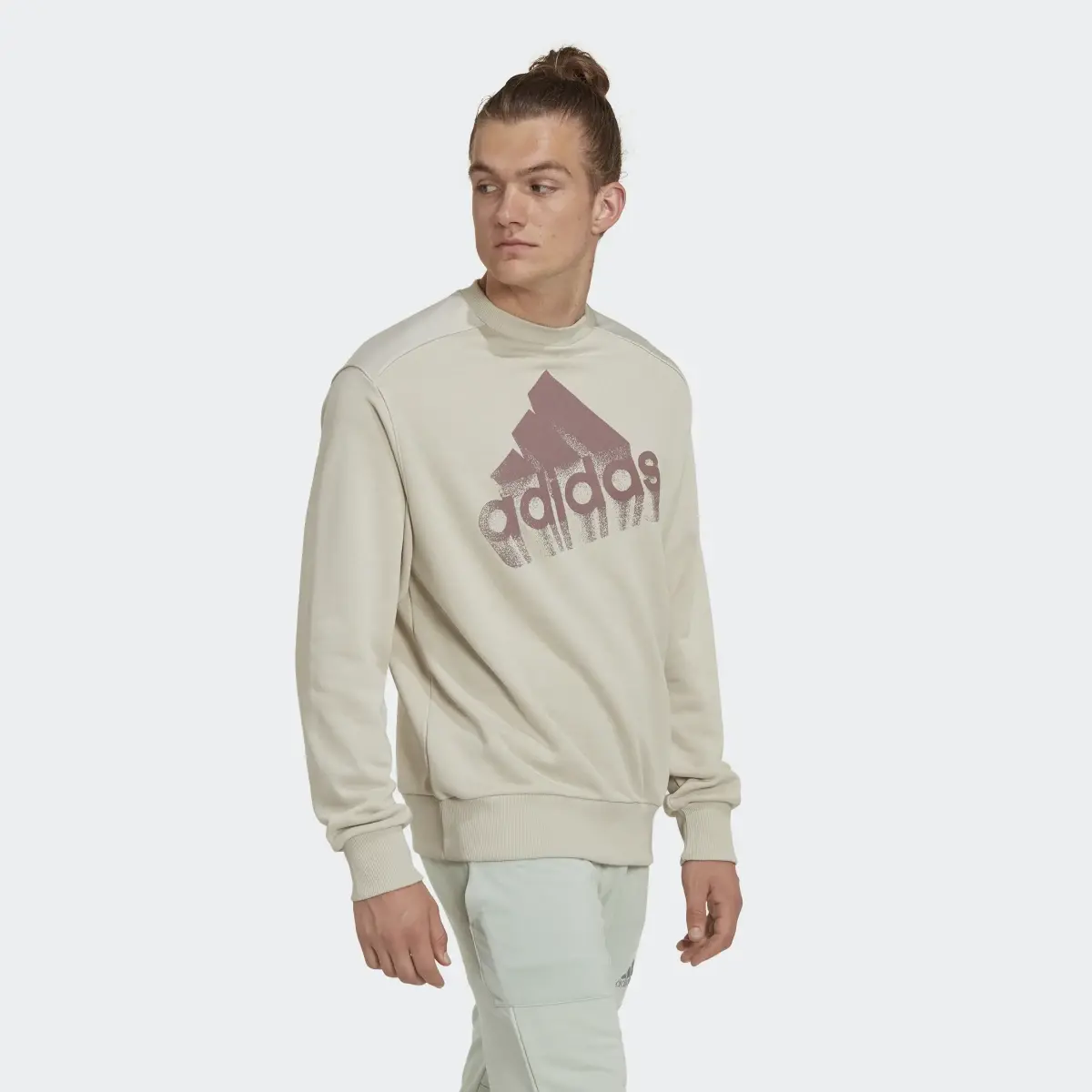 Adidas Essentials Brand Love French Terry Sweatshirt – Genderneutral. 3