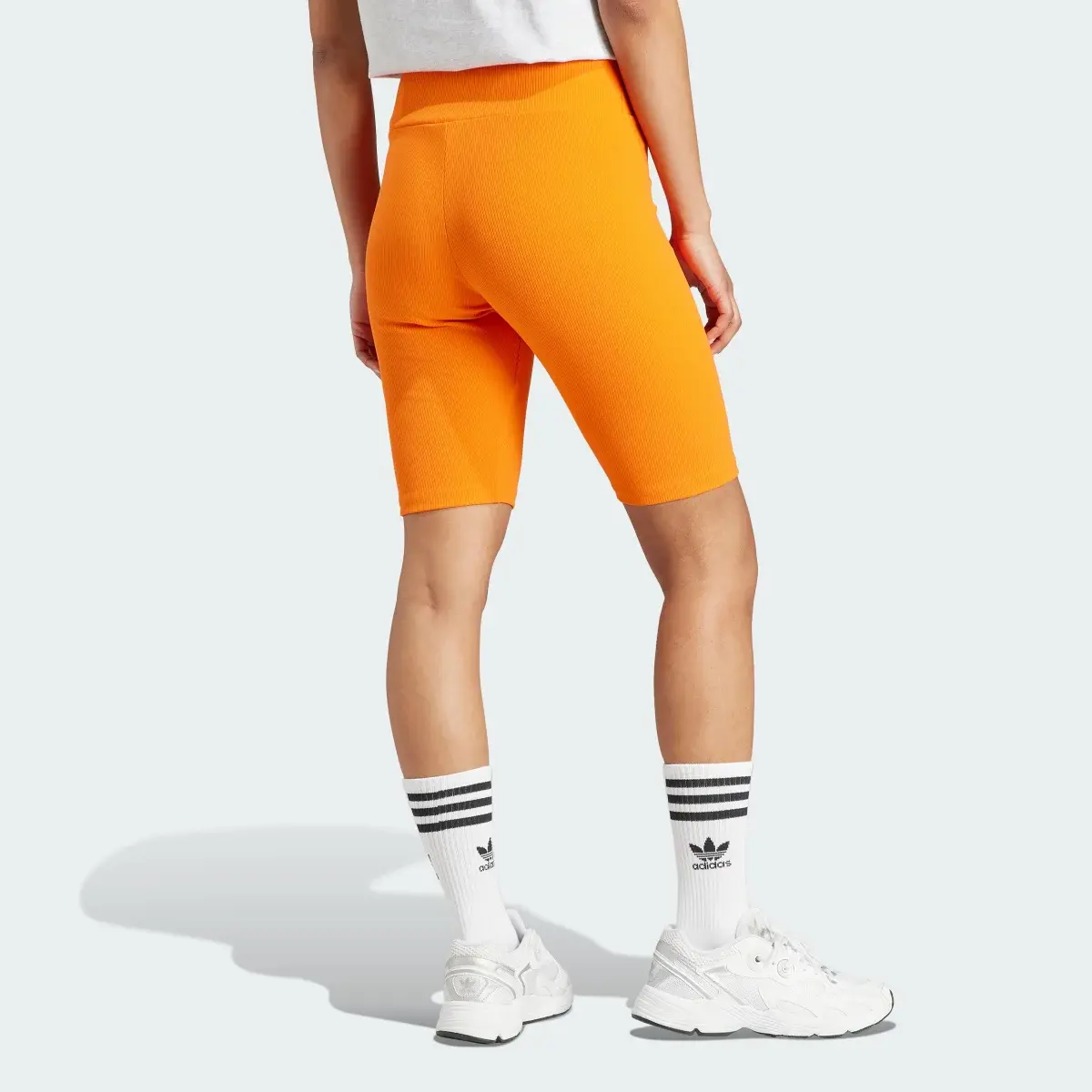 Adidas Adicolor Essentials Short Leggings. 2