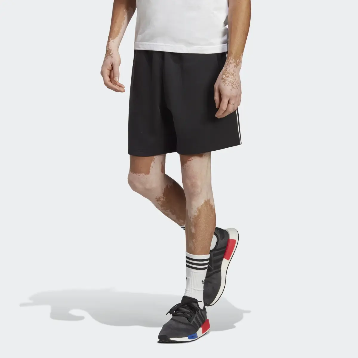 Adidas Adicolor Seasonal Archive Shorts. 1