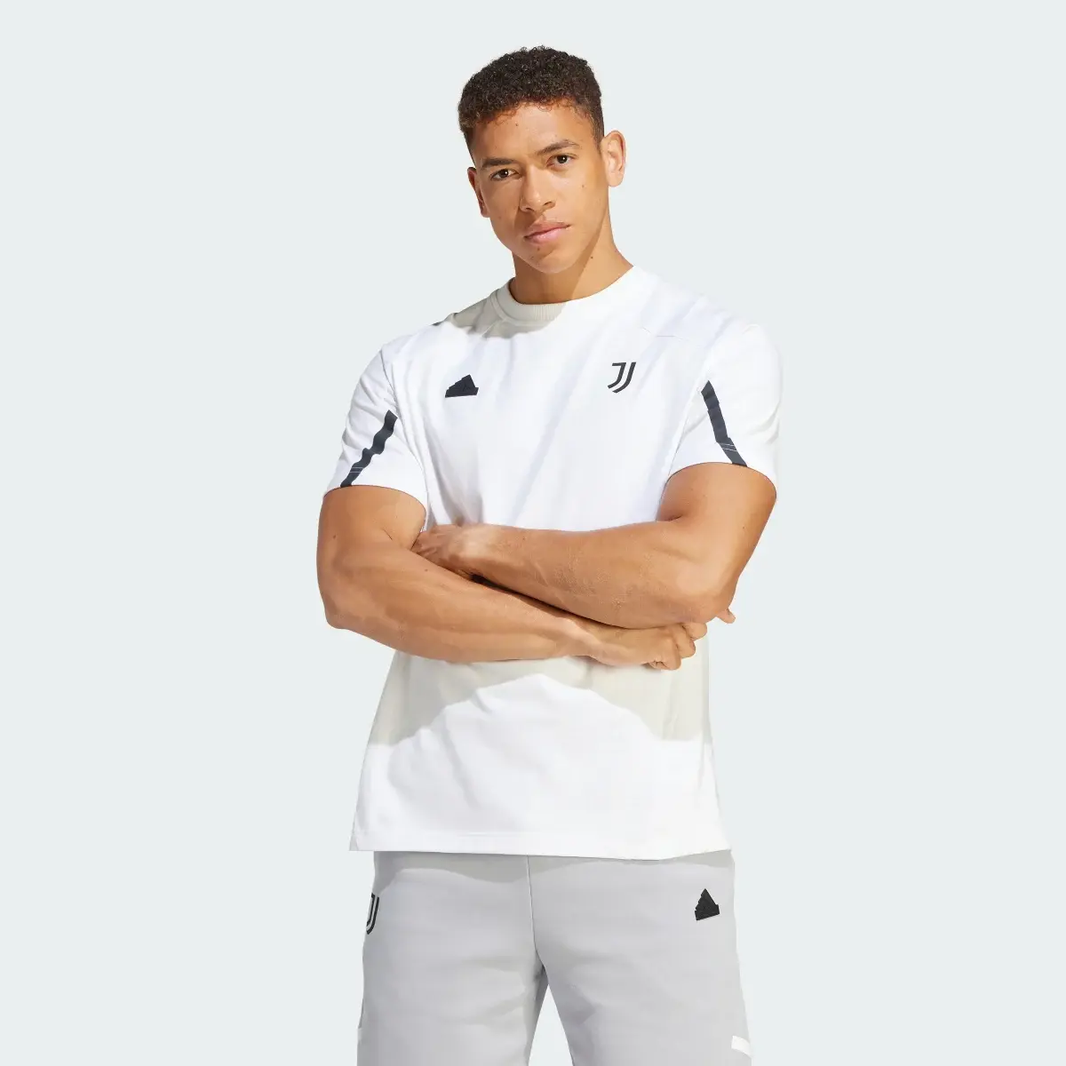 Adidas T-shirt Designed for Gameday da Juventus. 2