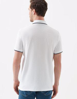 Şerit Detaylı Beyaz Polo Tişört