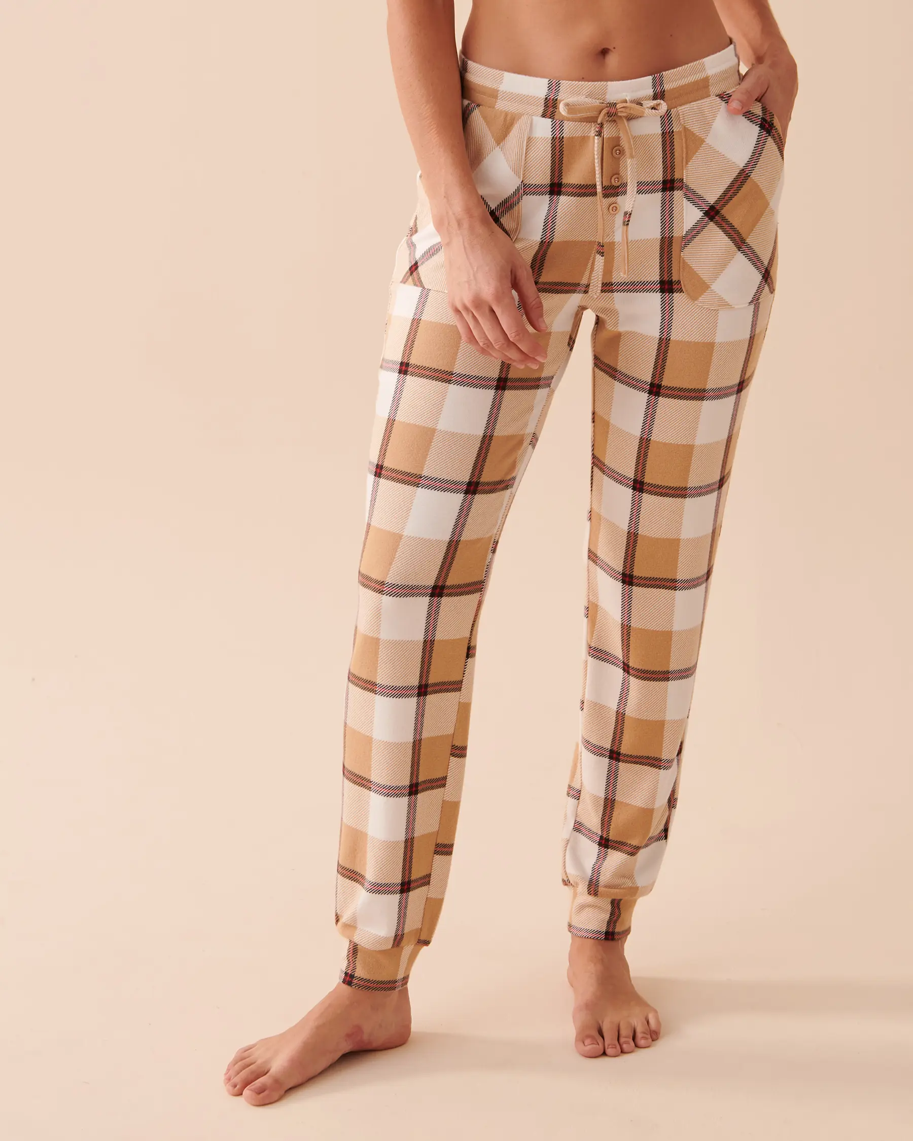 La Vie en Rose Recycled Fibers Fitted Pajama Pants. 1