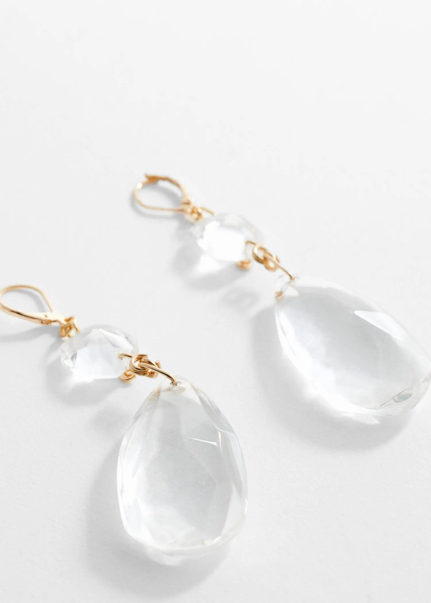 Mango Faceted crystal earring. 2