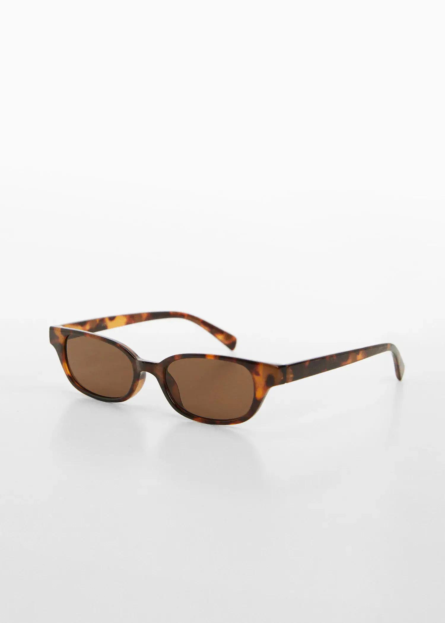 Mango Sonnenbrille im Retro-Stil. 2