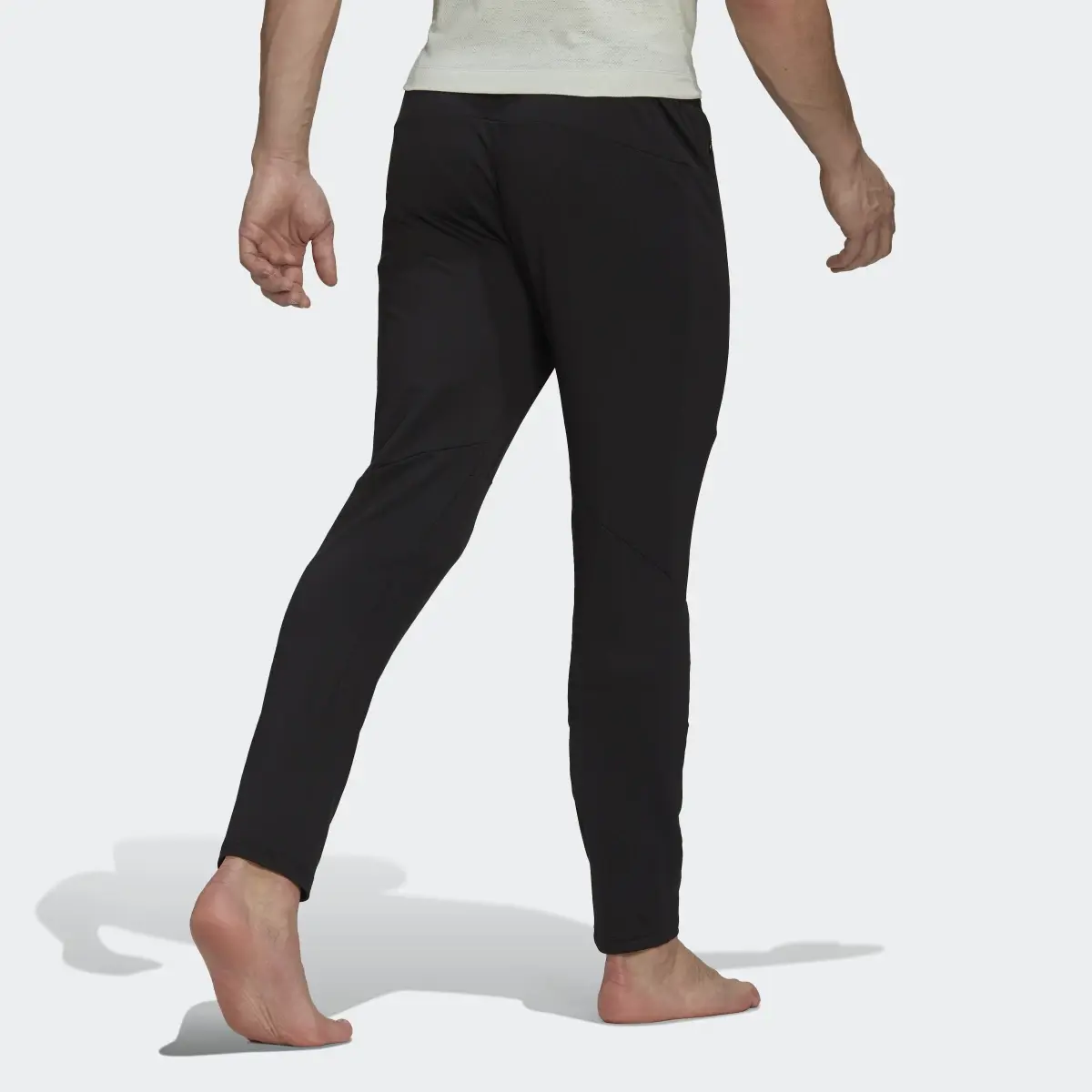 Adidas AEROREADY Yoga 7/8 Pants. 2