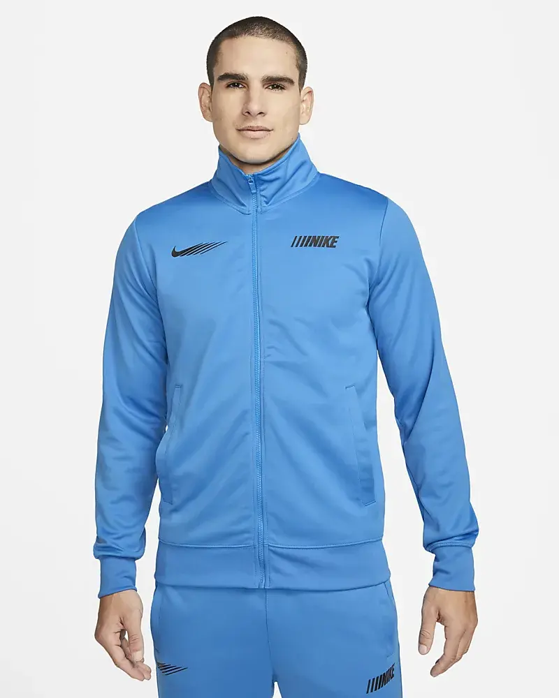 Nike Sportswear Standard Issue. 1