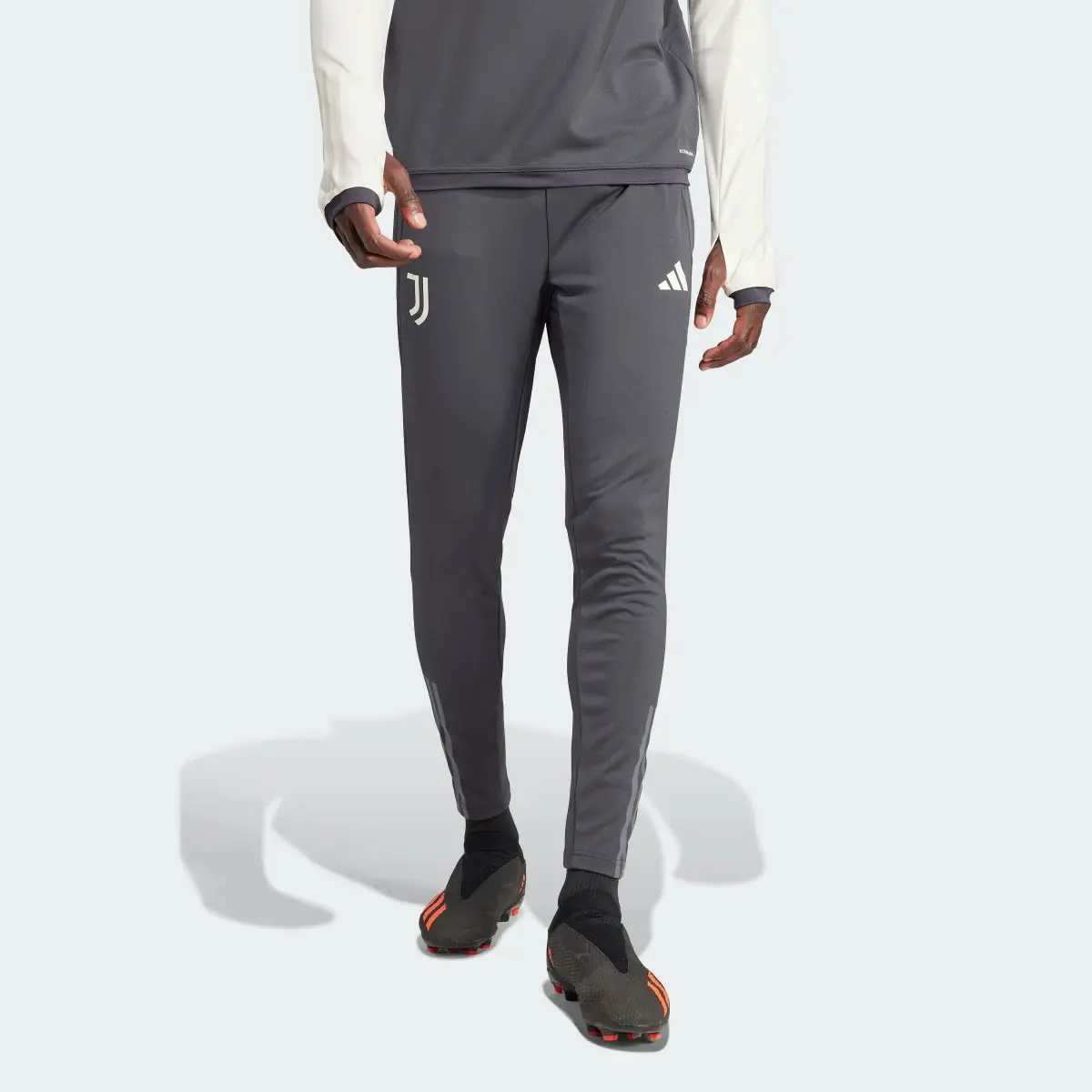 Adidas Juventus Tiro 23 Training Pants. 1