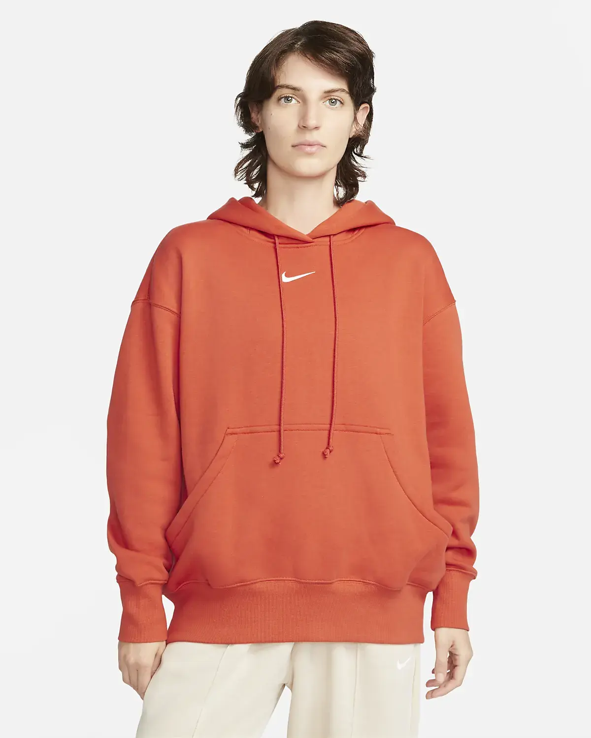 Nike Sportswear Phoenix Fleece. 1