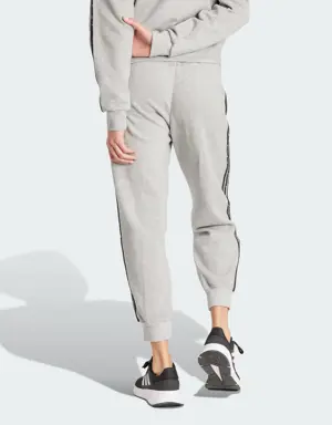 Adidas Pantalon 7/8 imprimé animal 3 bandes Essentials. 2 Adidas Pantalon 7/8 imprimé animal 3 bandes Essentials. 2