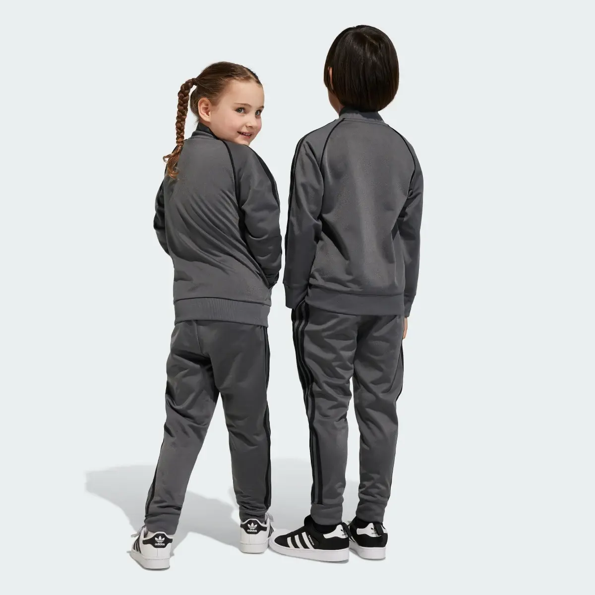 Adidas Adicolor SST Track Suit. 3