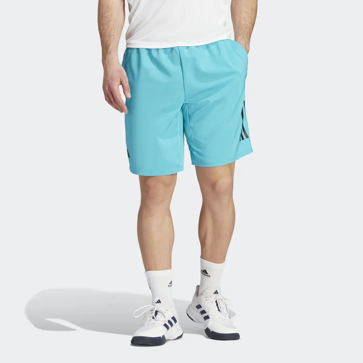 Adidas Club 3-Streifen Tennis Shorts. 1