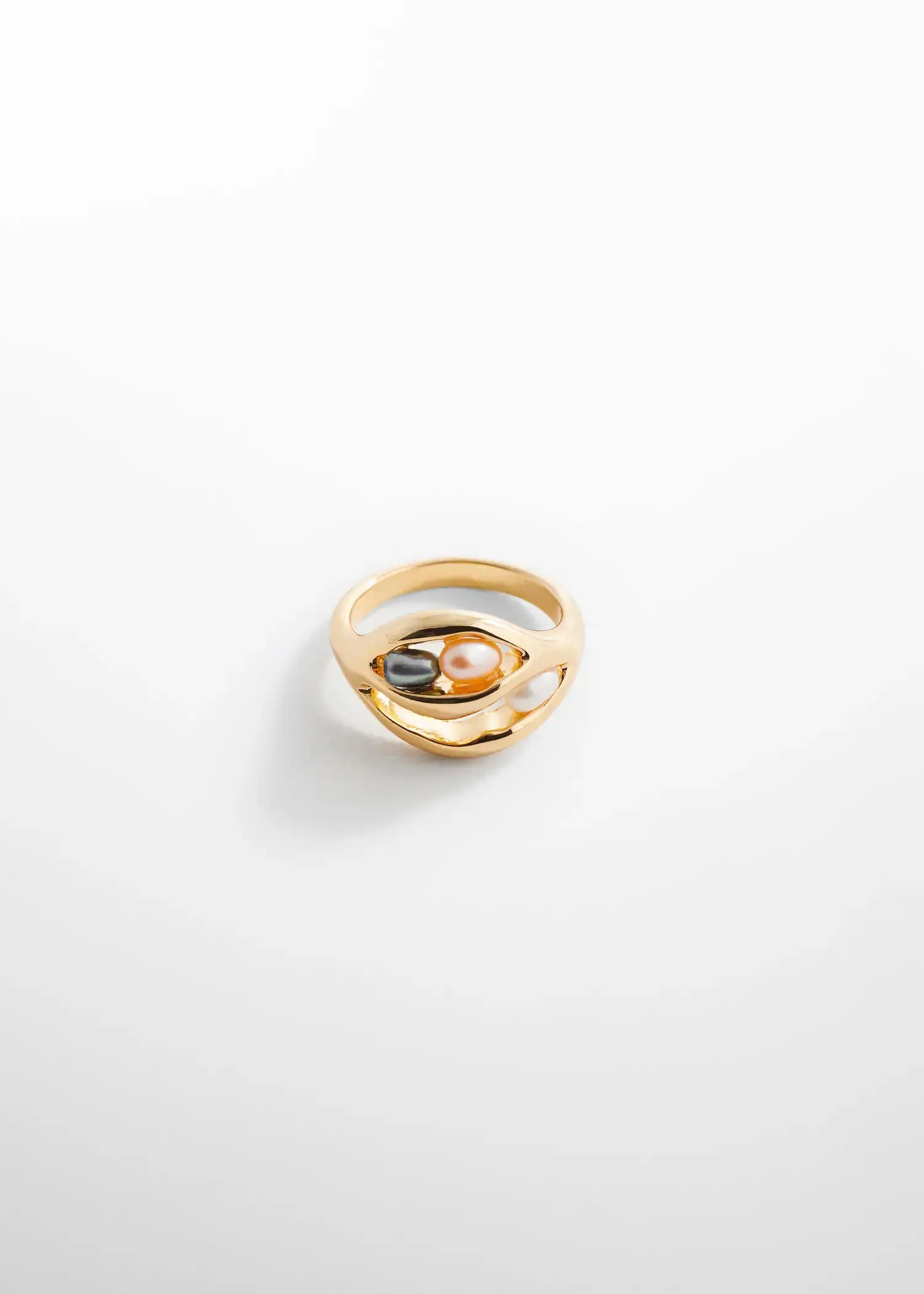Mango Combined natural pearl ring. 1