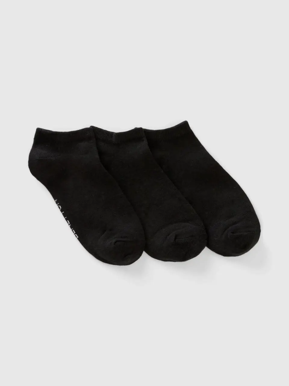 Benetton three pairs of short socks. 1