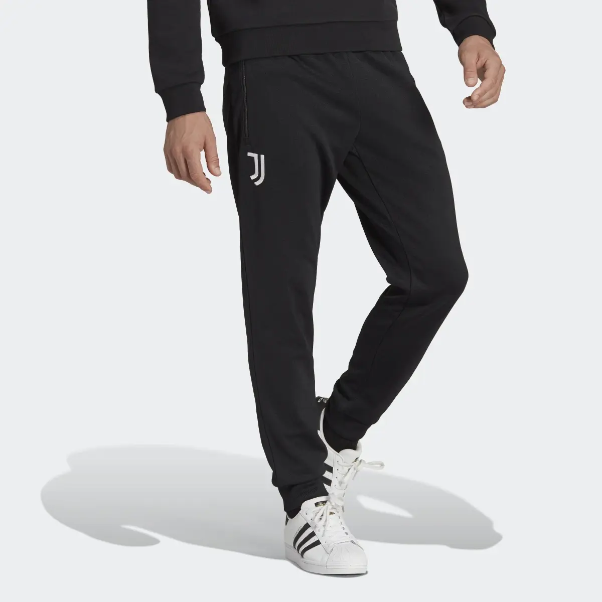 Adidas Pantalón Essentials Trefoil Juventus. 1