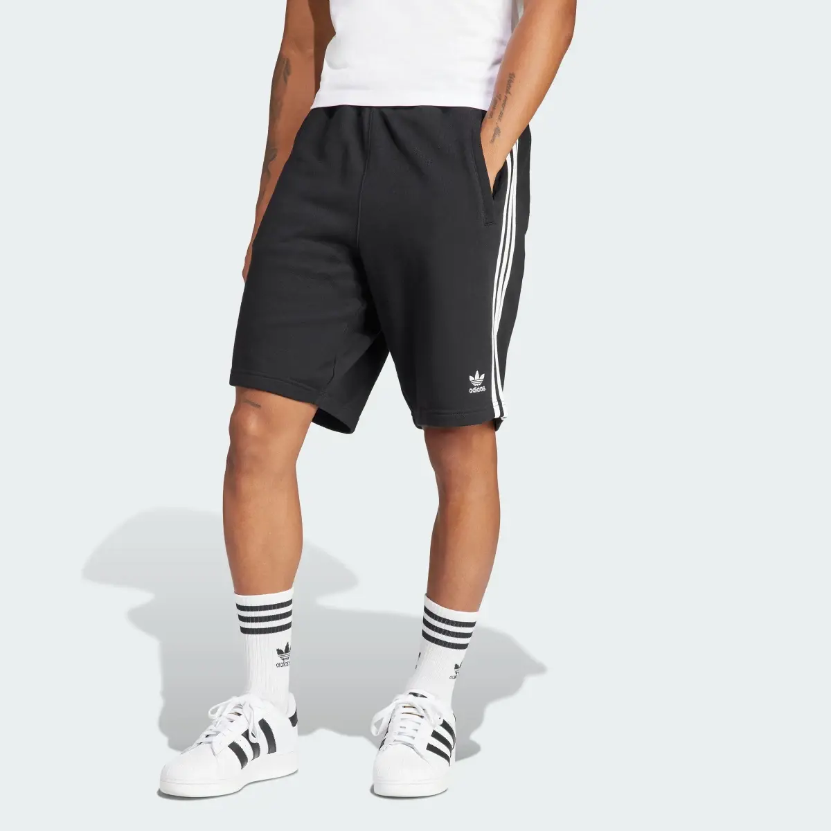 Adidas adicolor 3-Streifen Shorts. 1