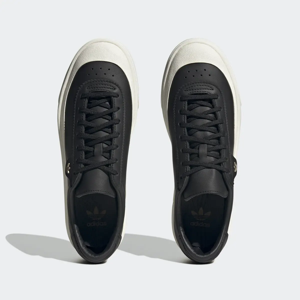 Adidas Nucombe Schuh. 3