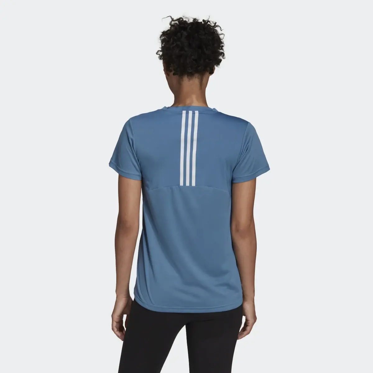 Adidas Camiseta AEROREADY Designed 2 Move Sport 3 bandas. 3