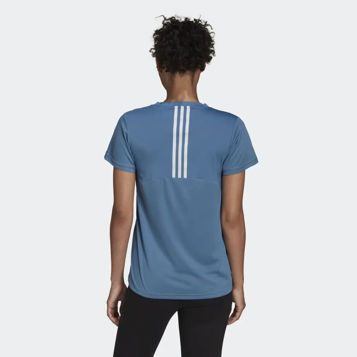 Adidas Playera AEROREADY Designed To Move Sport 3 Franjas. 3