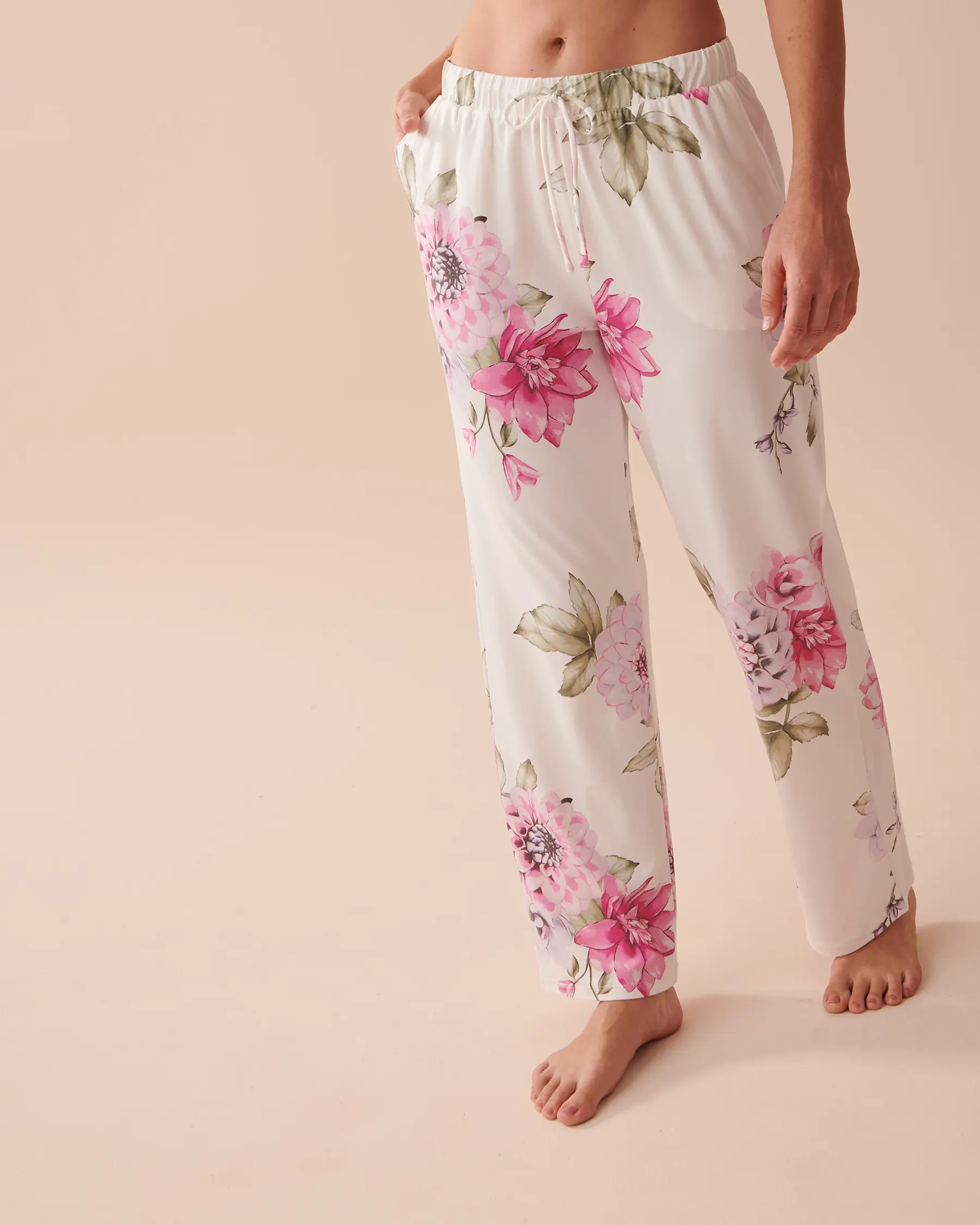 La Vie en Rose Floral Super Soft Pajama Pants. 3