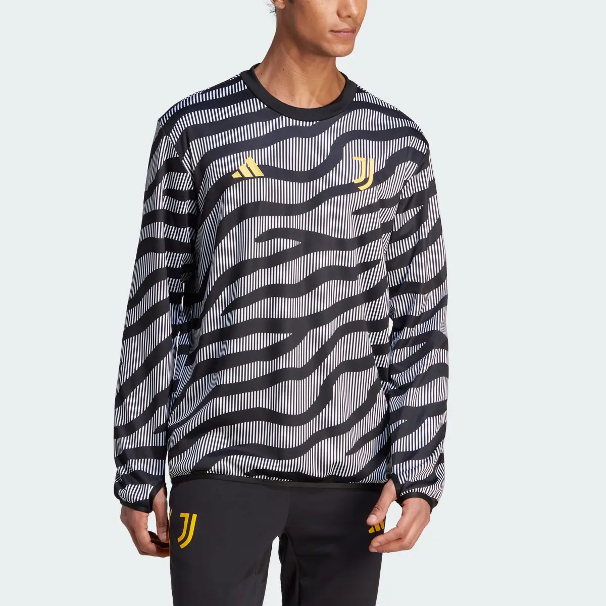 Adidas Juventus Pre-Match Warm Top. 1