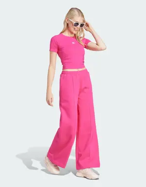 Adidas ESSENTIALS WIDE LEG Joggers. 2