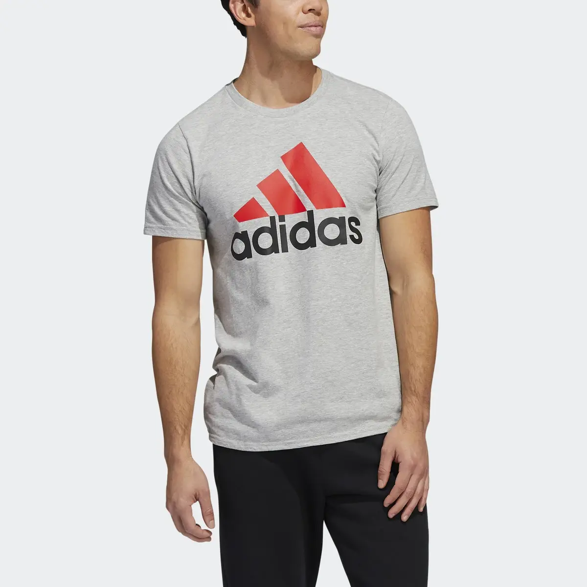 Adidas Playera Badge of Sport Basic. 1