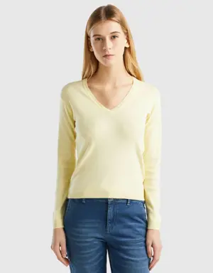 v-neck sweater in pure cotton