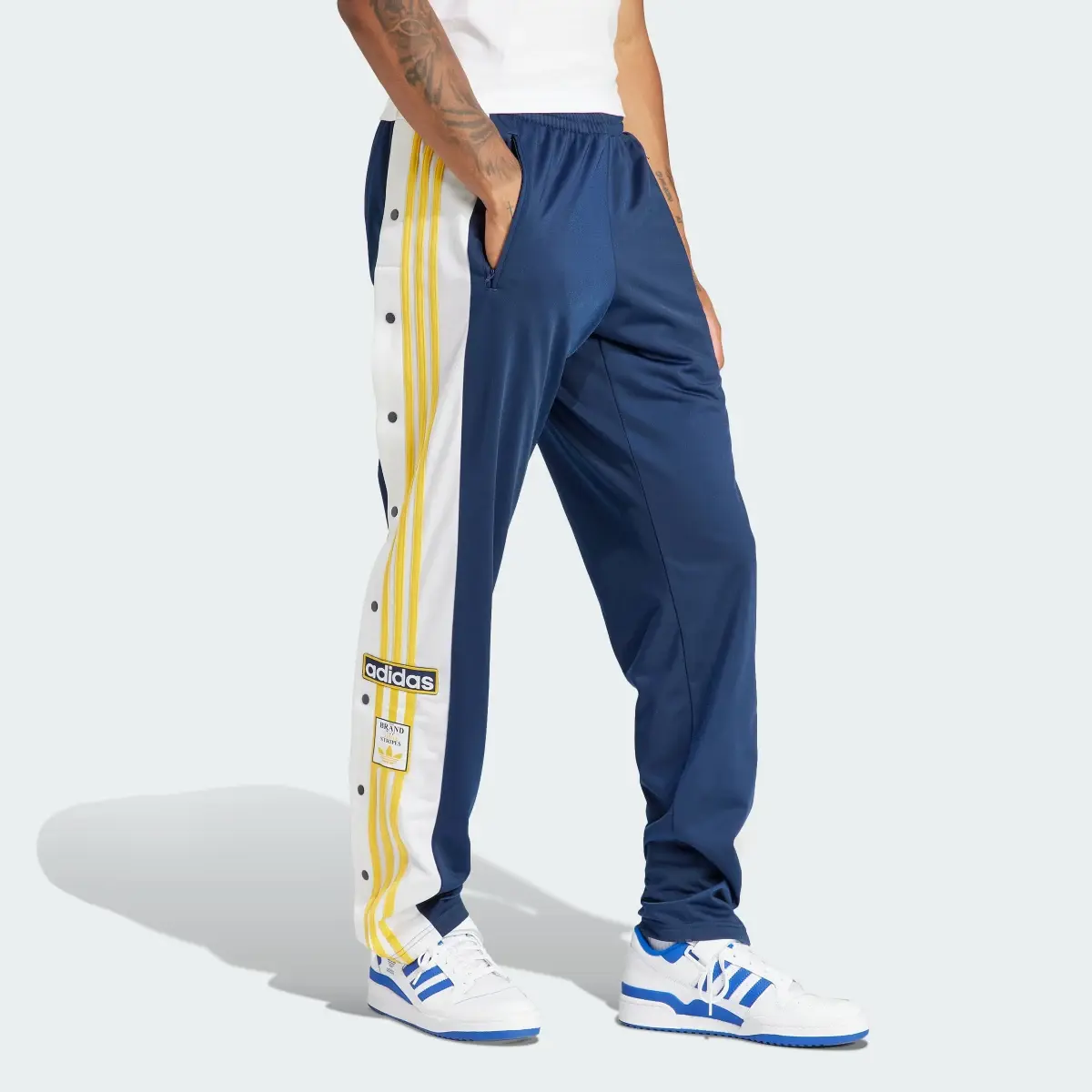 Adidas Adicolor Classics Adibreak Pants. 3