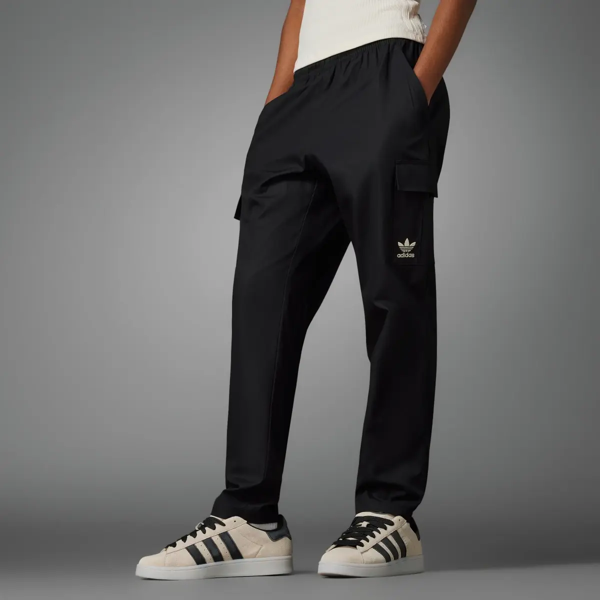 Adidas Pantalón Enjoy Summer Cargo. 1