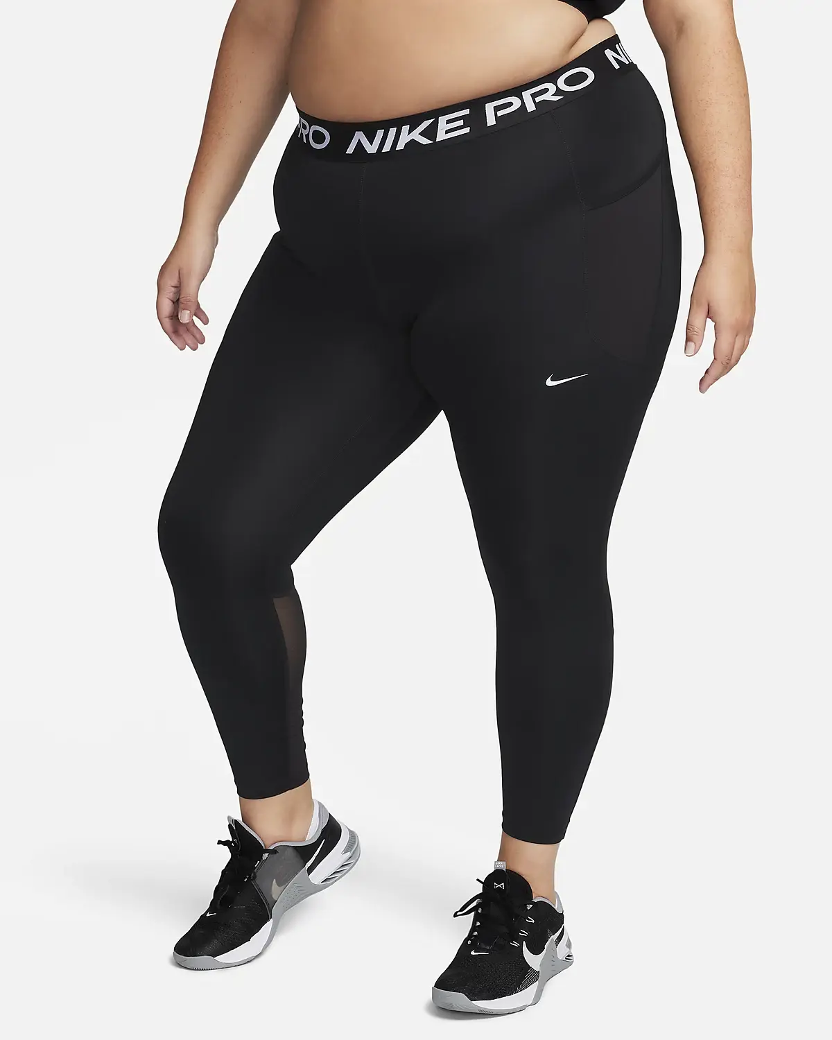 Nike Pro 365. 1