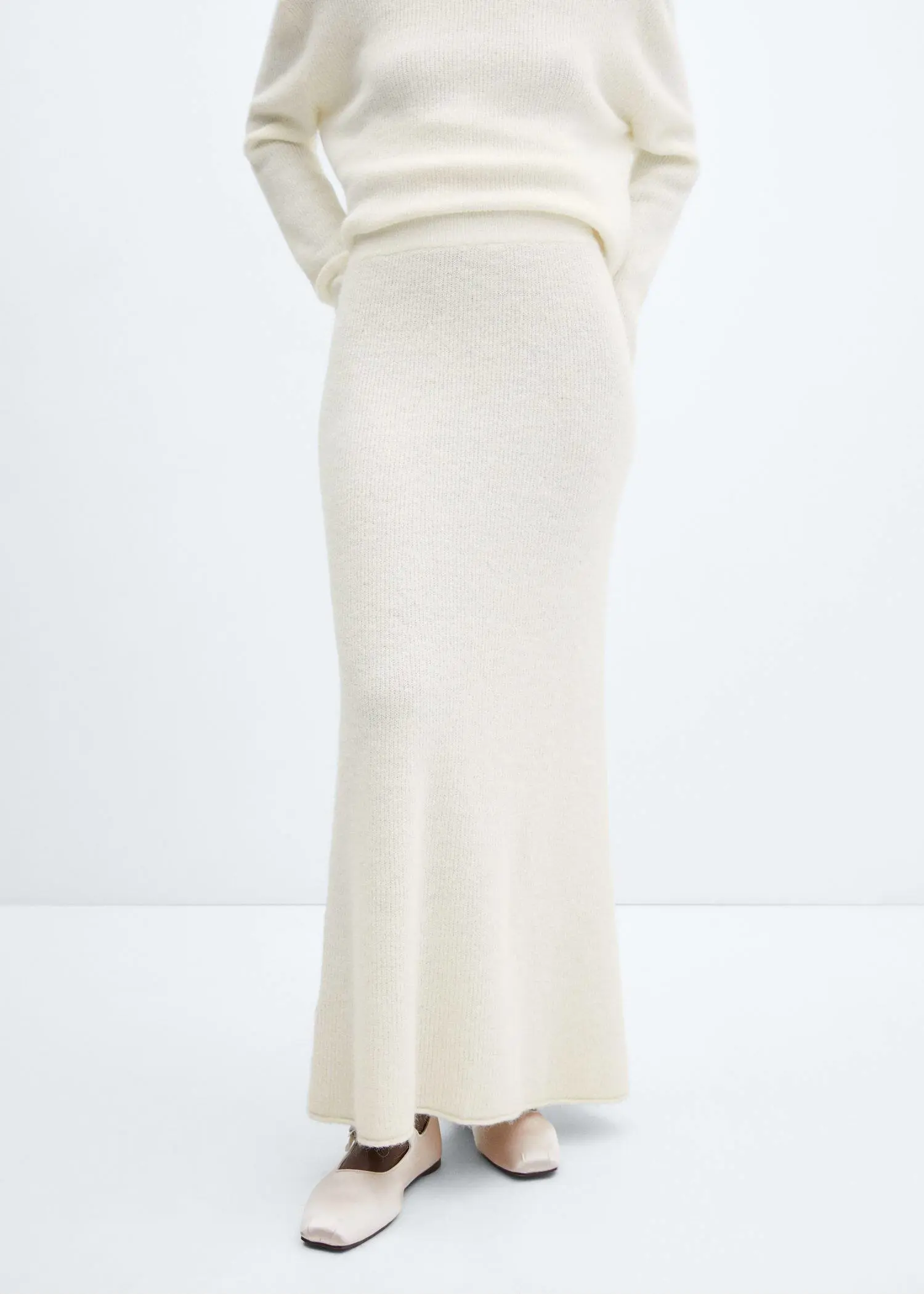 Mango Long knitted skirt. 2