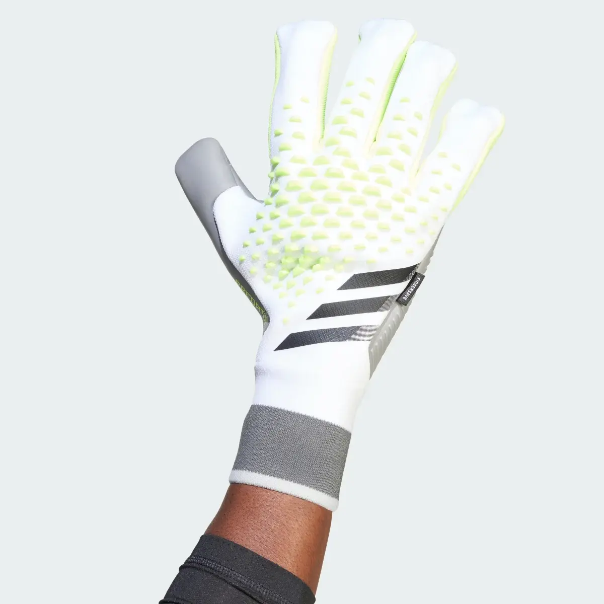 Adidas Predator Pro Fingersave Gloves. 1