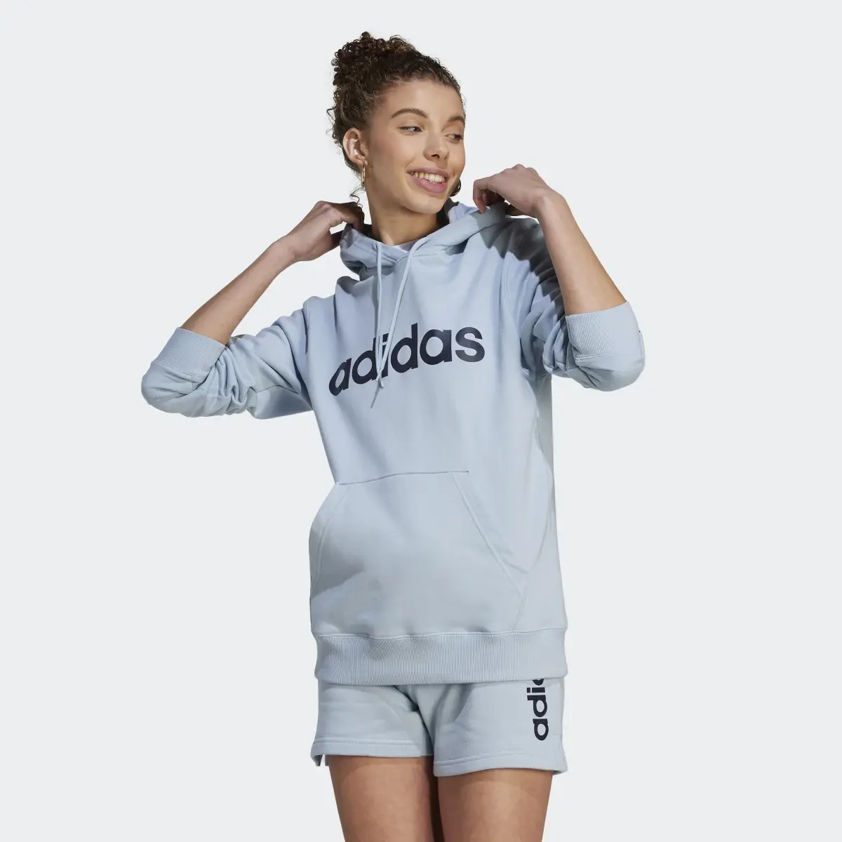 Adidas Essentials Linear Hoodie. 2