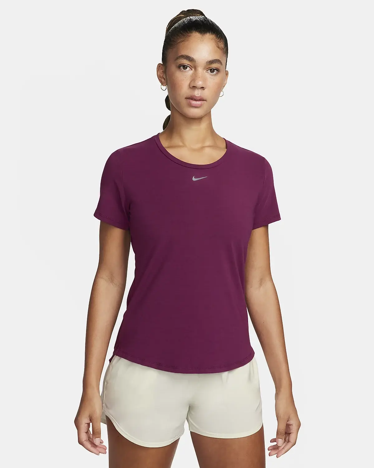 Nike Dri-FIT UV One Luxe. 1
