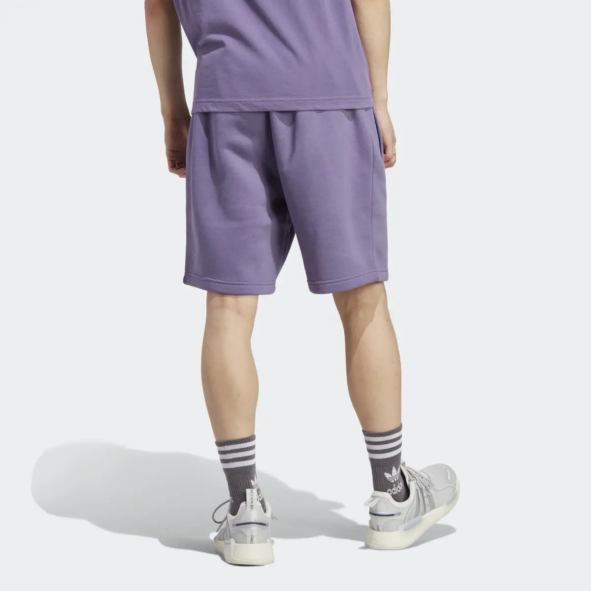 Adidas Trefoil Essentials Shorts. 2