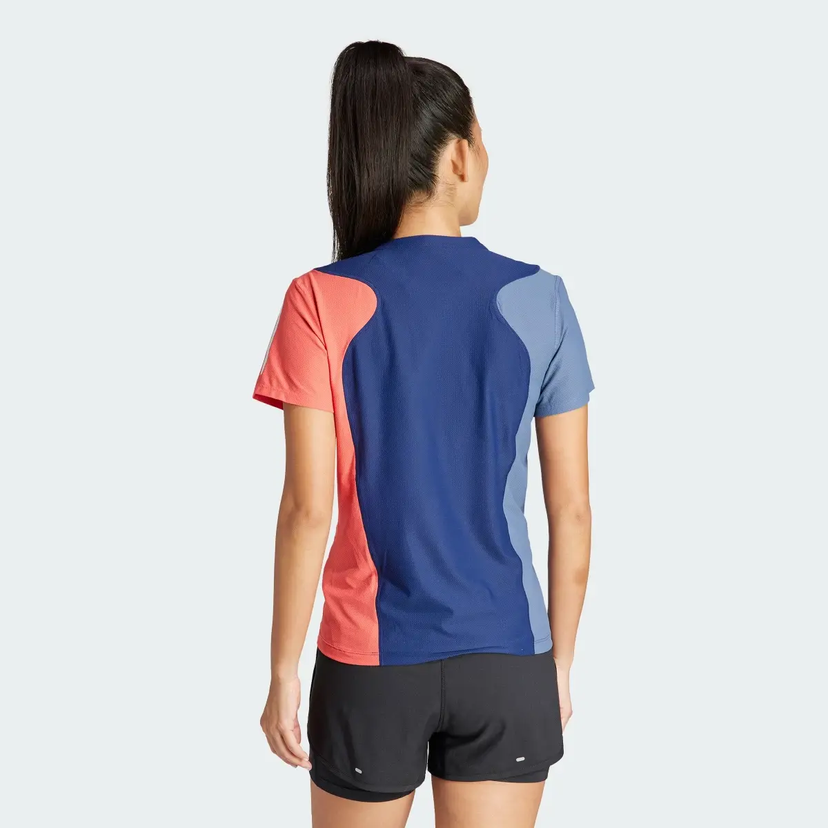 Adidas Playera Own the Run Colorblock. 3