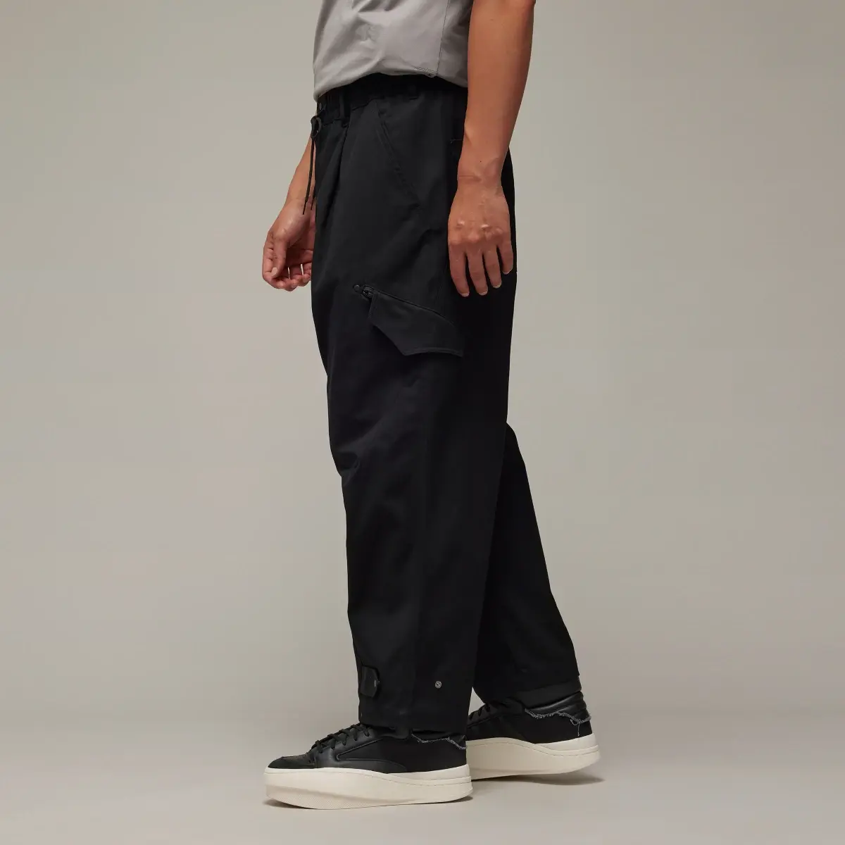 Adidas Y-3 Workwear Cargo Joggers. 2