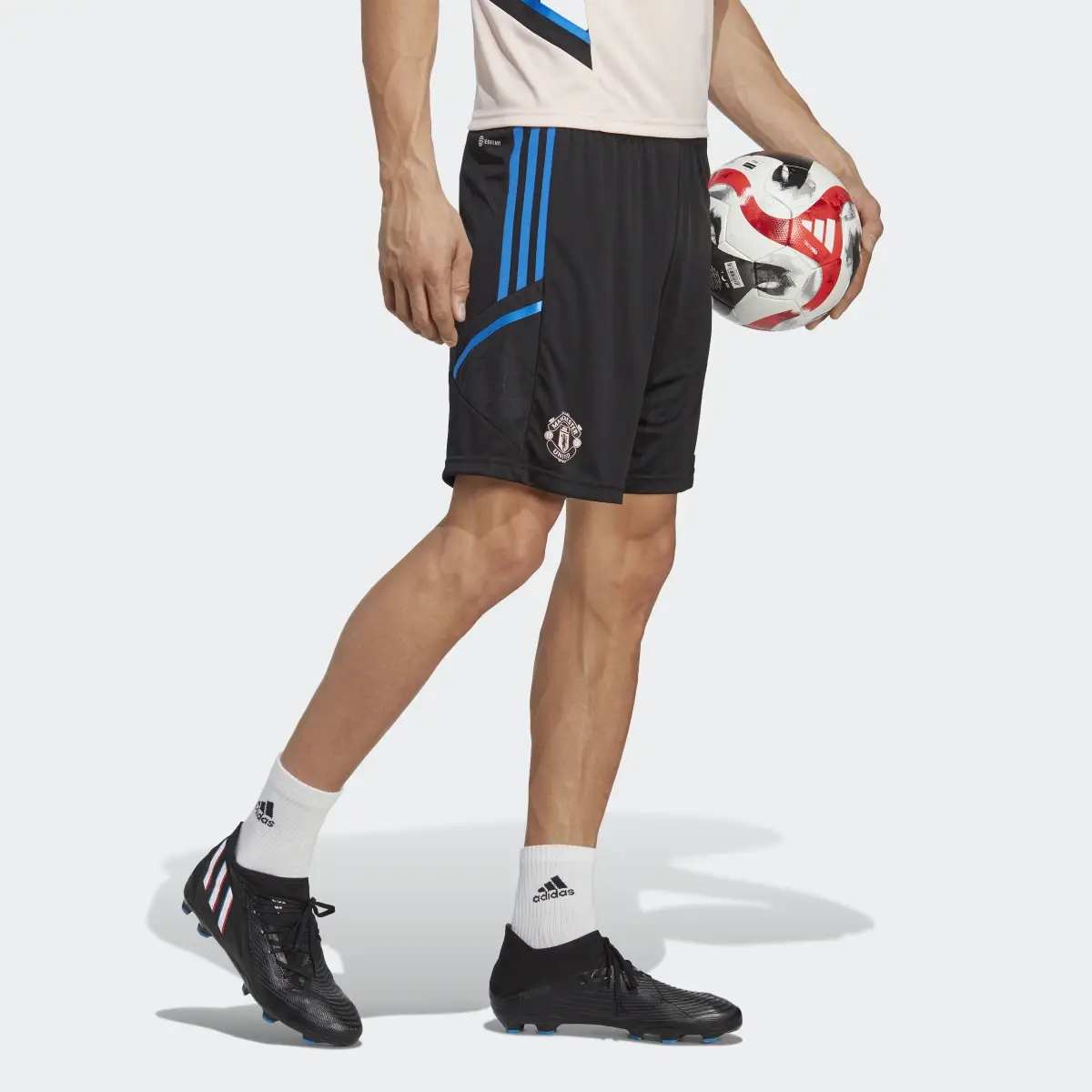 Adidas Manchester United Condivo 22 Training Shorts. 3